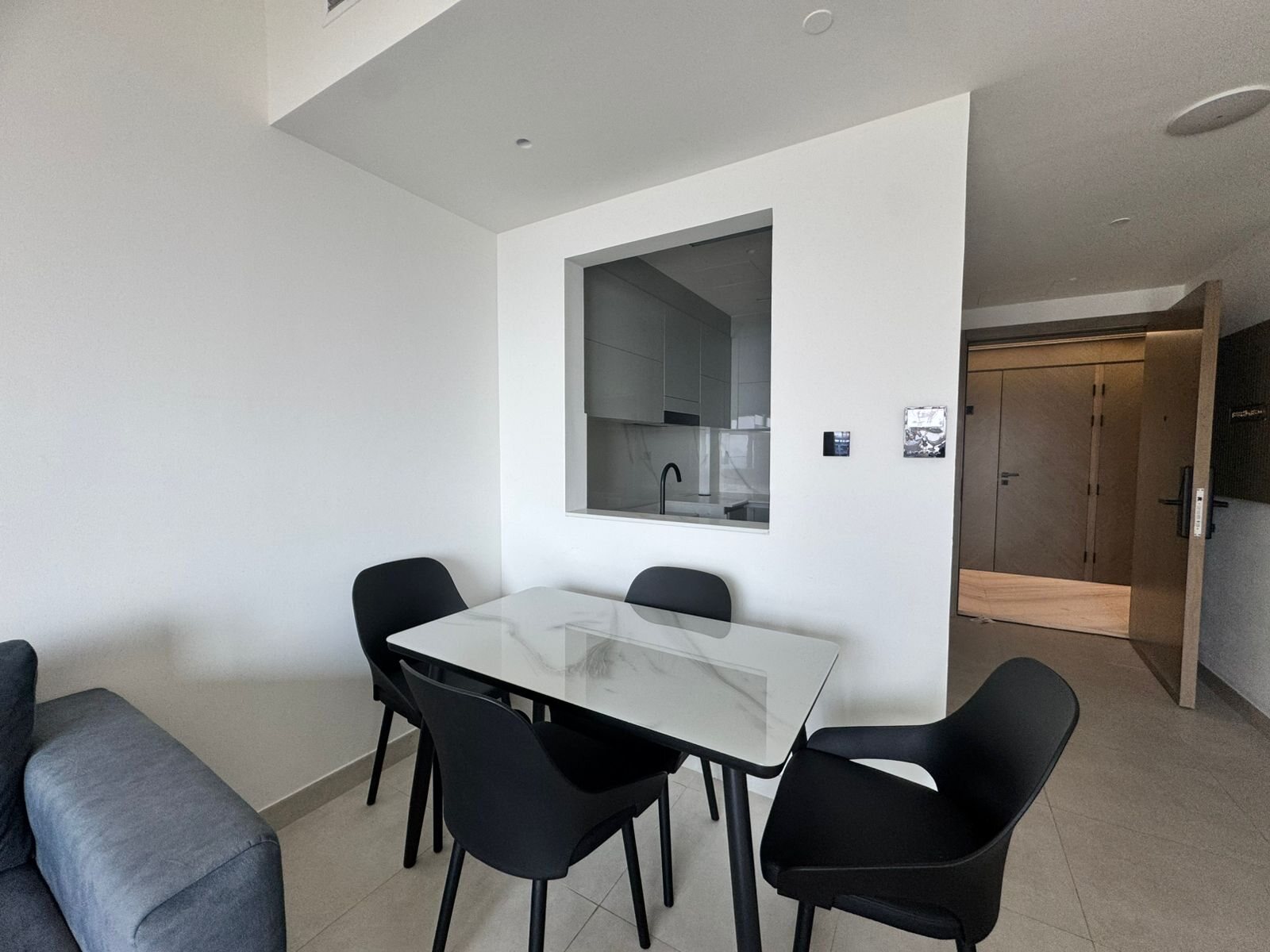 Apartment photo 2